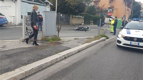 Spari a corso Francia: ladri di Rolex si schiantano contro auto 